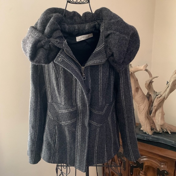 Zara jacket - Picture 1 of 2